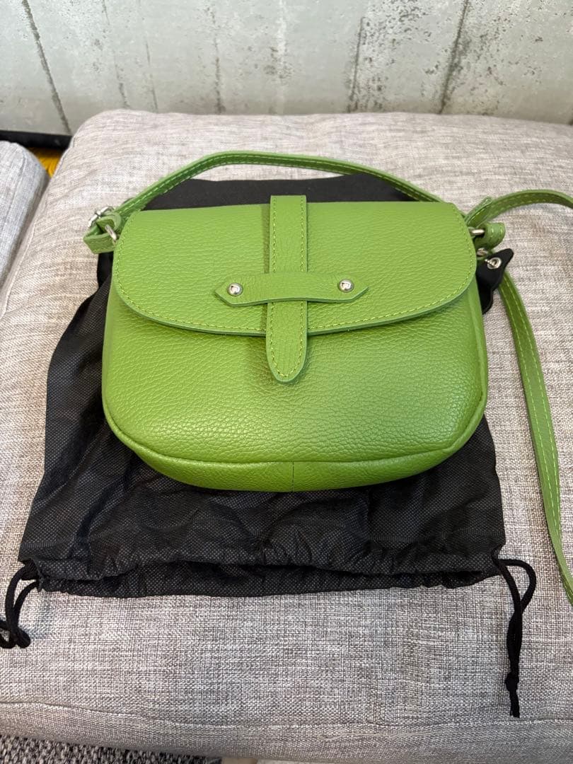 MODO FOURRORE/モードフルーレ　牛革ショルダーバッグ