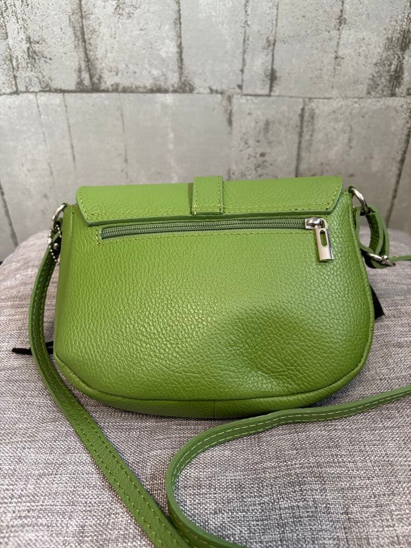 MODO FOURRORE/モードフルーレ　牛革ショルダーバッグ