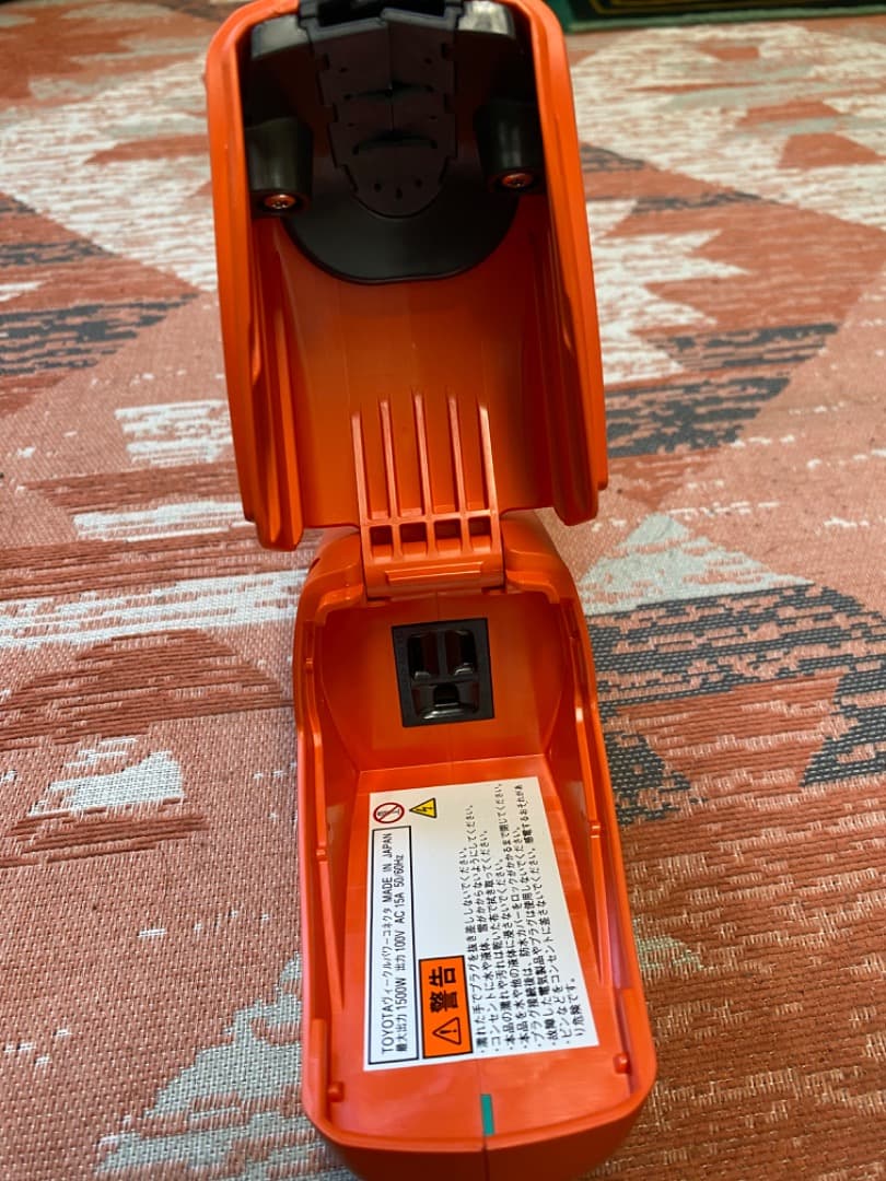 トヨタ純正ヴィークルパワーコネクタG9050-47012プリウスPHV