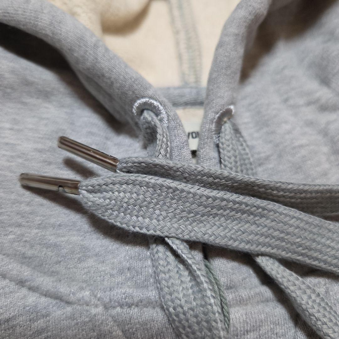 新品タグ付き ZADIG & VOLTAIRE グレー フード付きパーカー