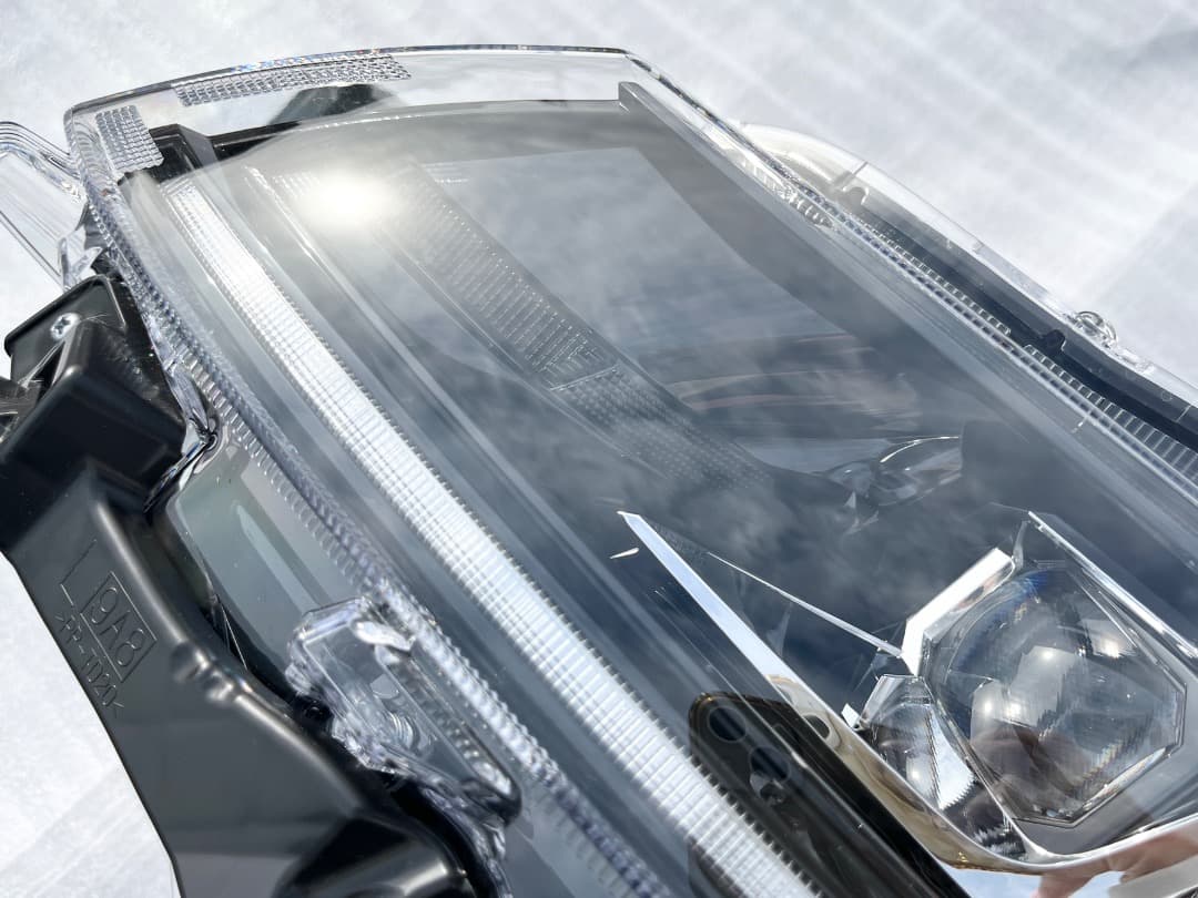 【FX500】トヨタ　ノア　純正　ZWR90W　ヘッドライト　左