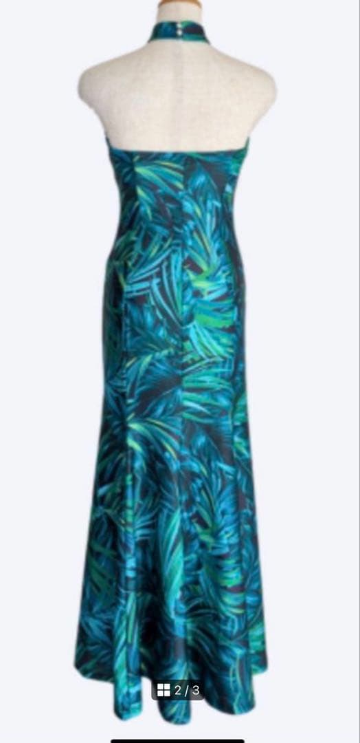 ALOHA IS ホルターネックスリット入りロングドレス新品　（グリーン系）