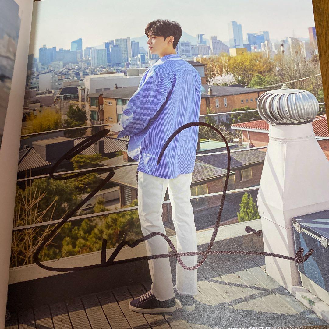 ASTRO アストロ　チャウヌ　サイン入りブックレット