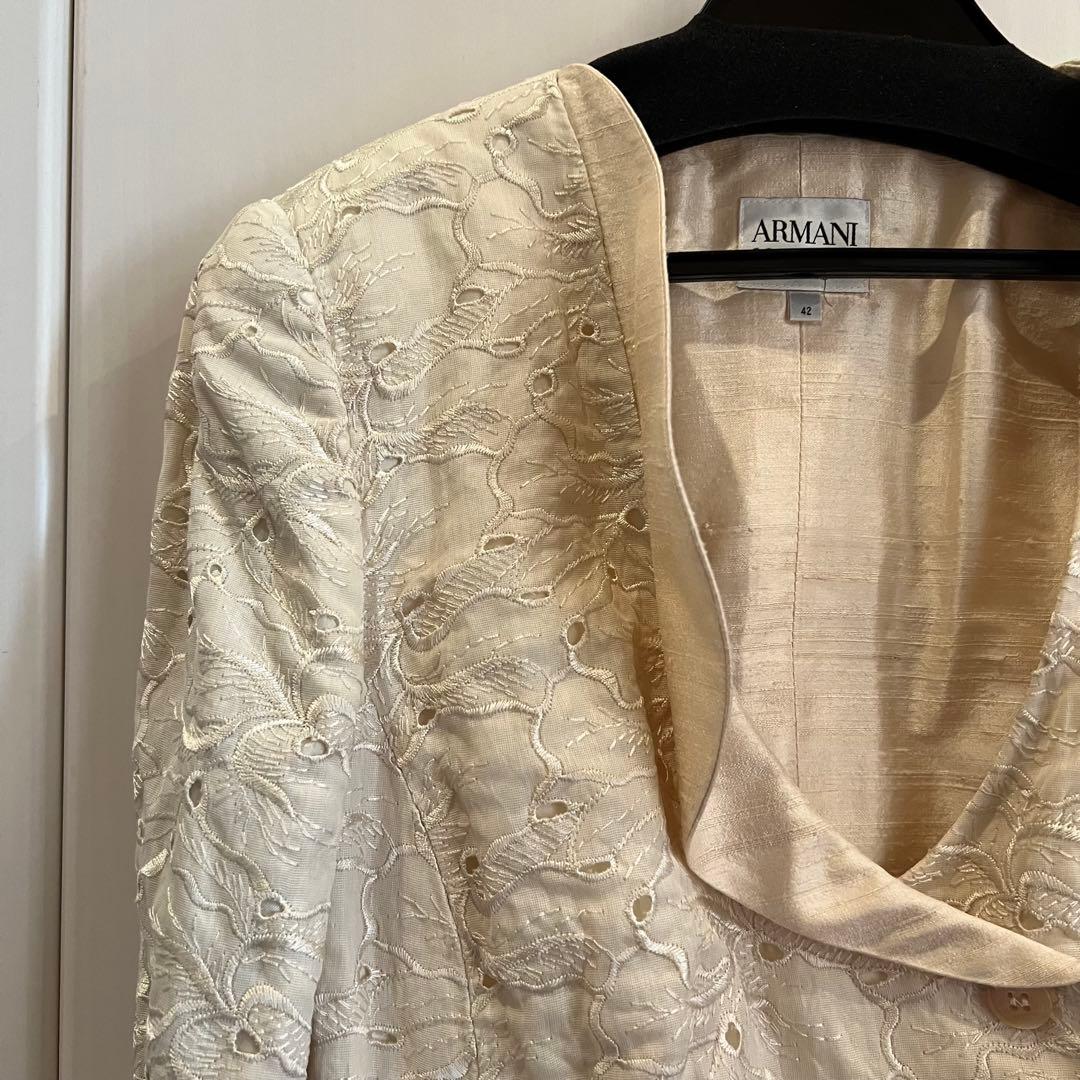 ARMANI COLLEZIONI 花柄　ジャケット　ベージュ　42サイズ