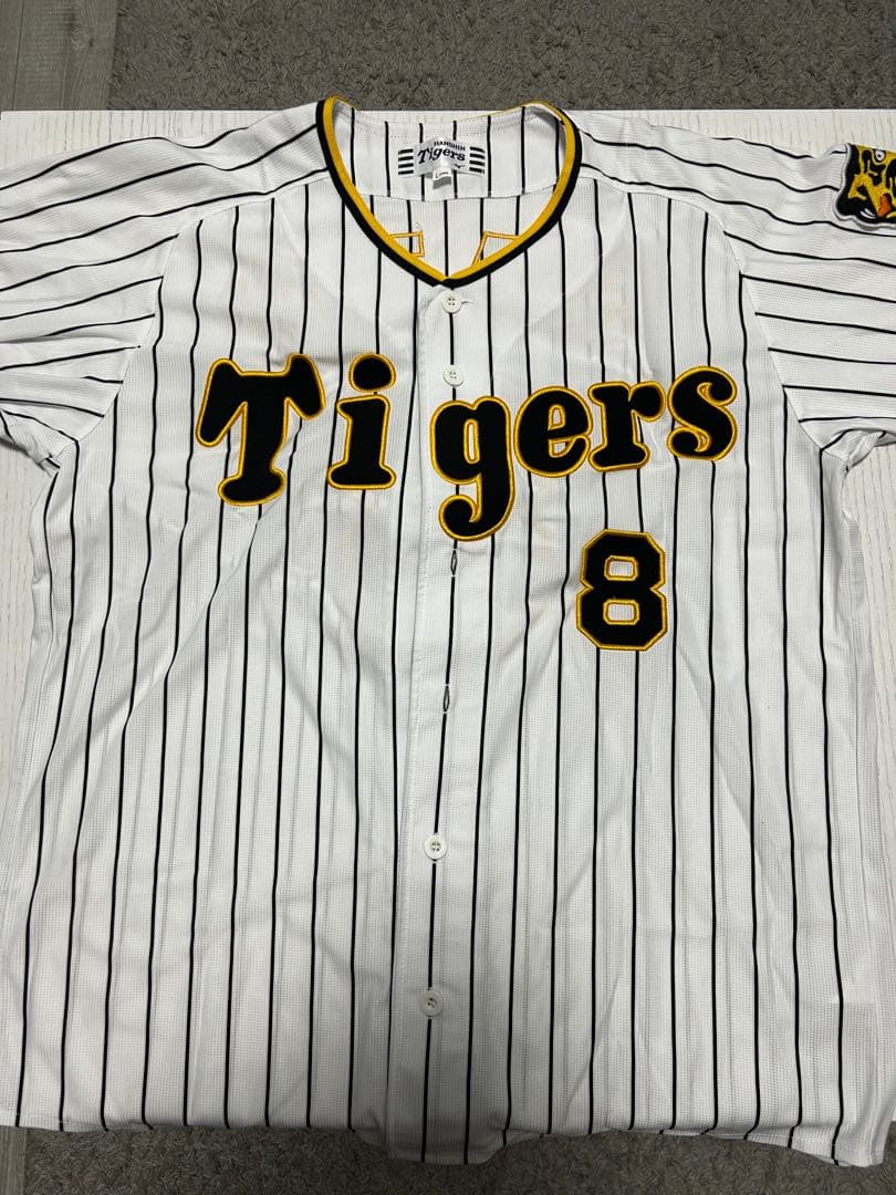 阪神タイガース　佐藤輝明　ユニフォーム