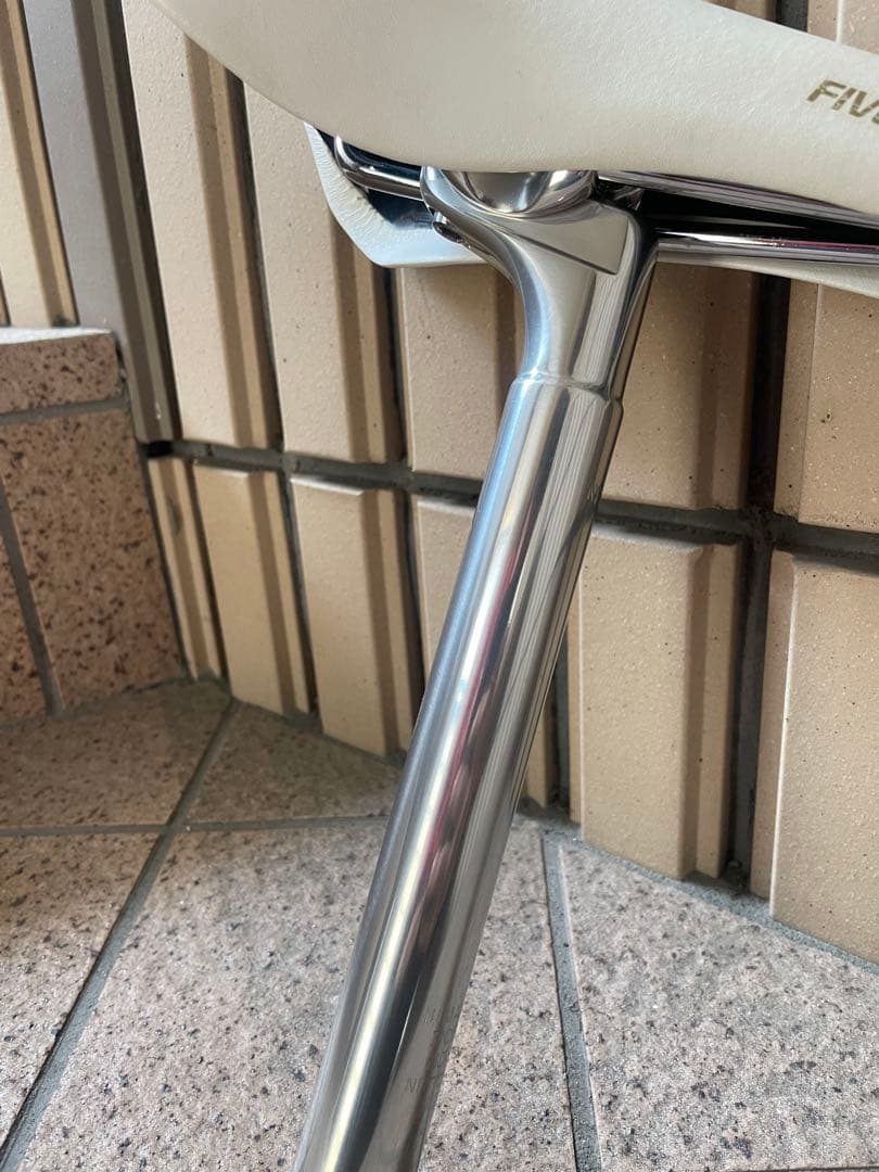 KASHIMAX FG 8P W30 （ NJS）とシートポスト（NJS）