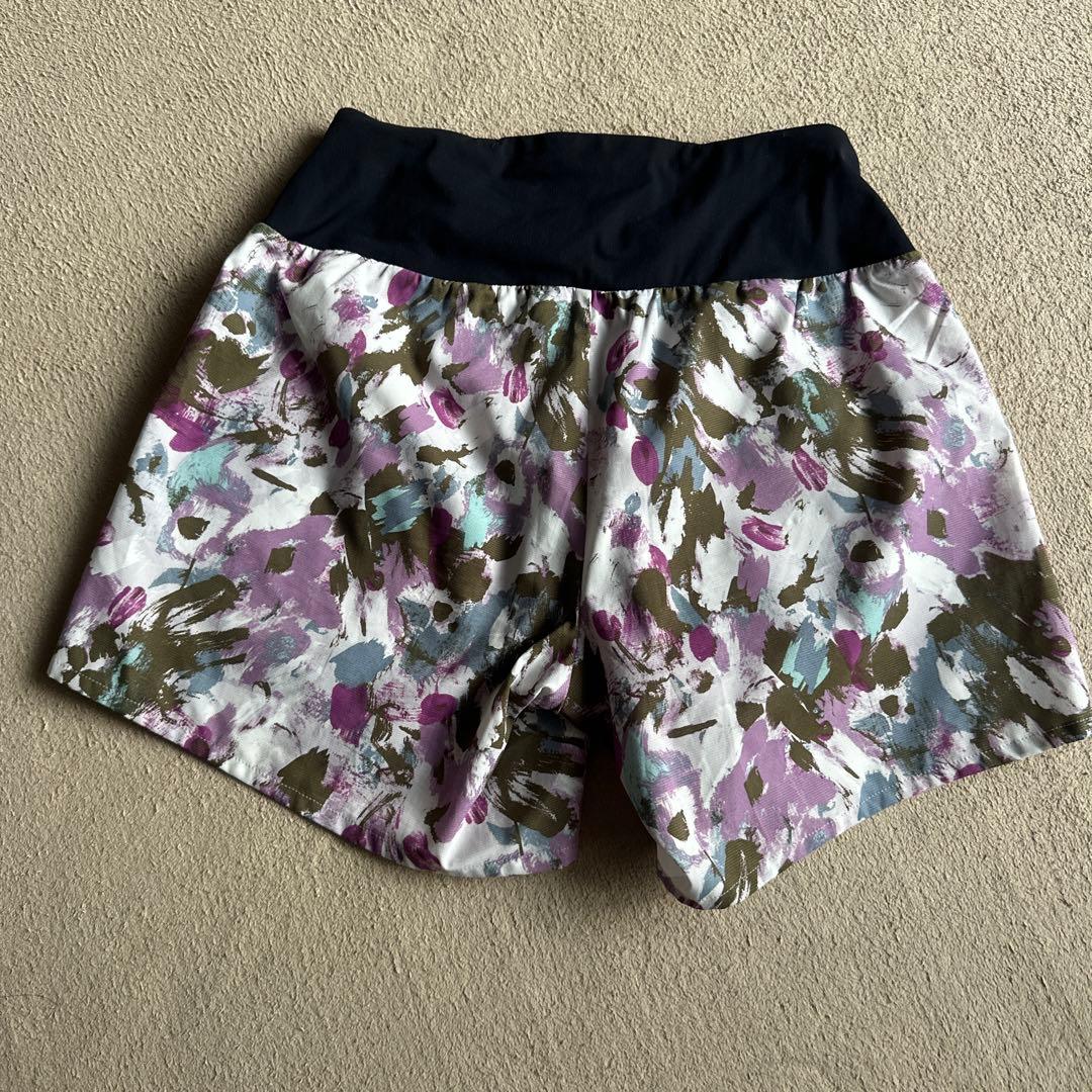 THE NORTH FACE 花柄ショートパンツ