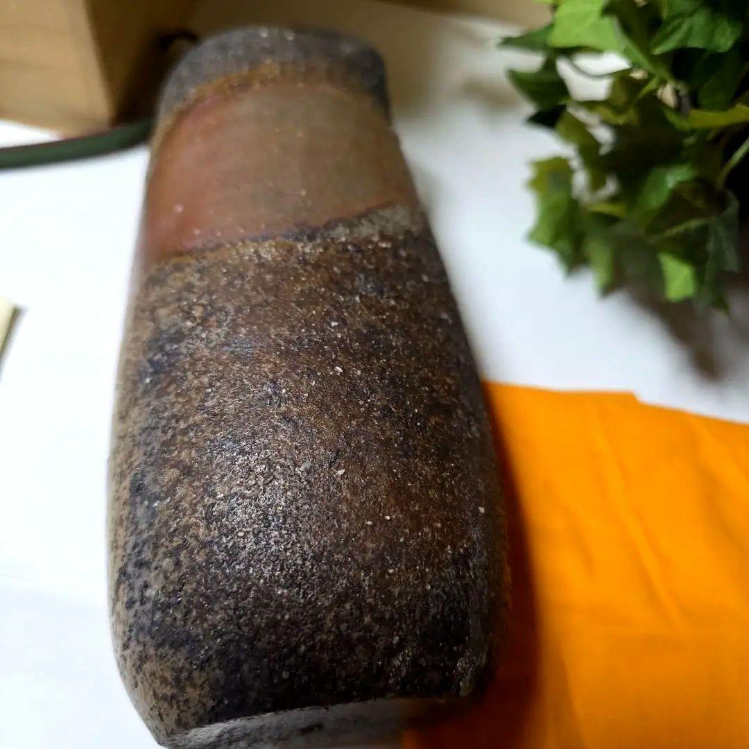 gumi* 備前焼 伊勢﨑紳 窯変花入と五郎辺衛 持ち手付花瓶 2点