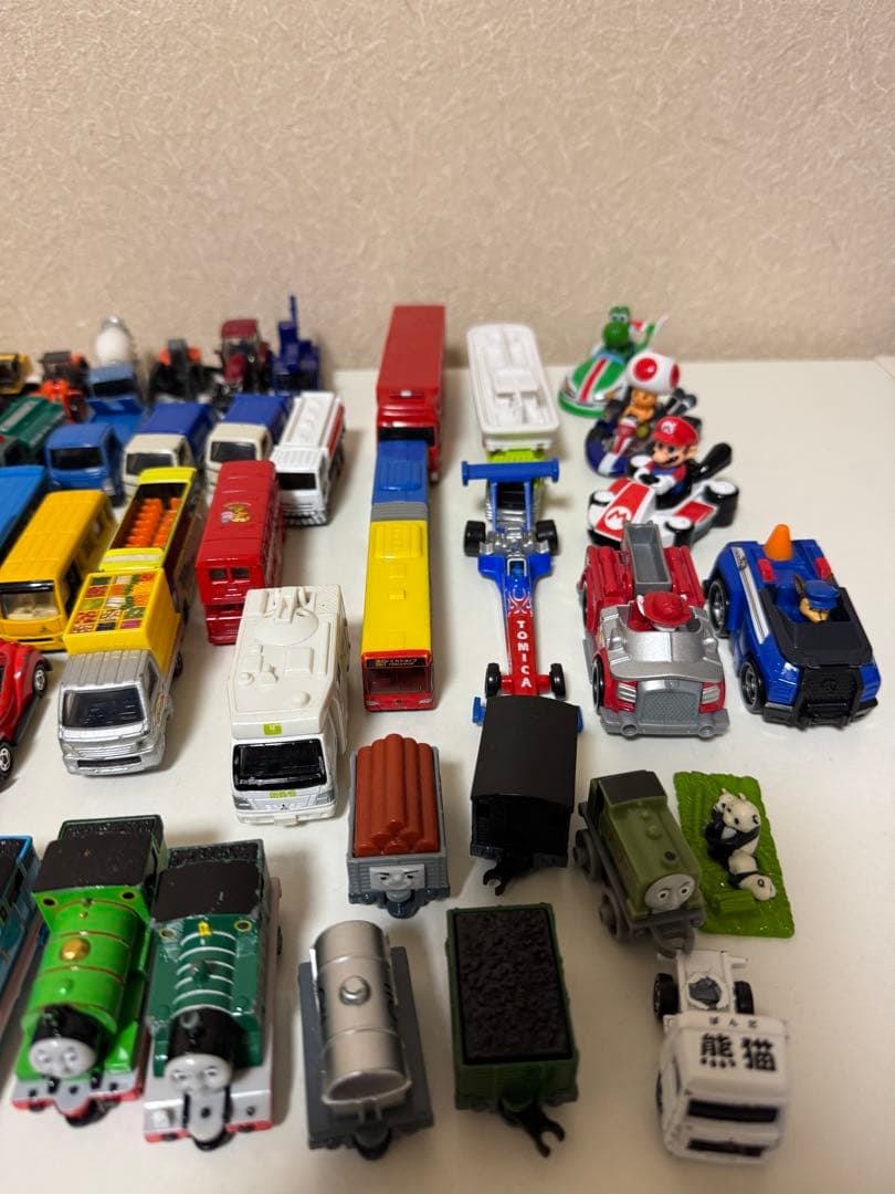 トミカ　セット販売　84台＋トミカ以外のミニカーなど50台まとめ売り