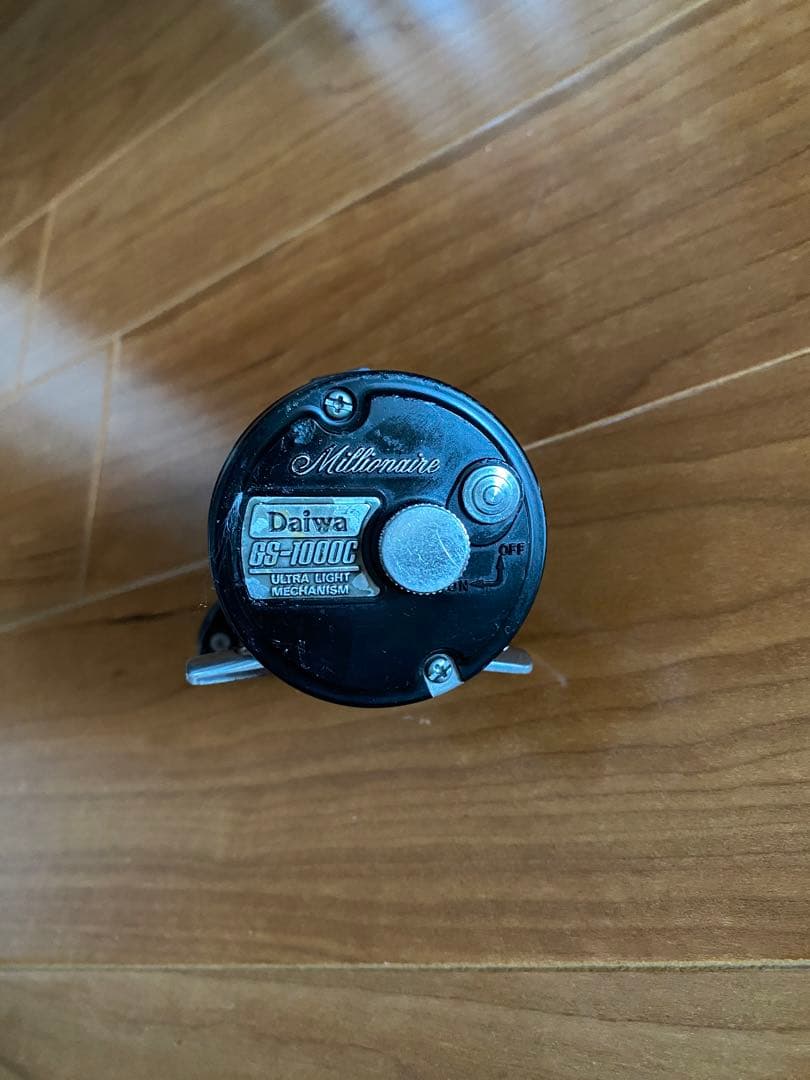 【釣道具】【ダイワ】リール　 ミリオネアGS-1000C