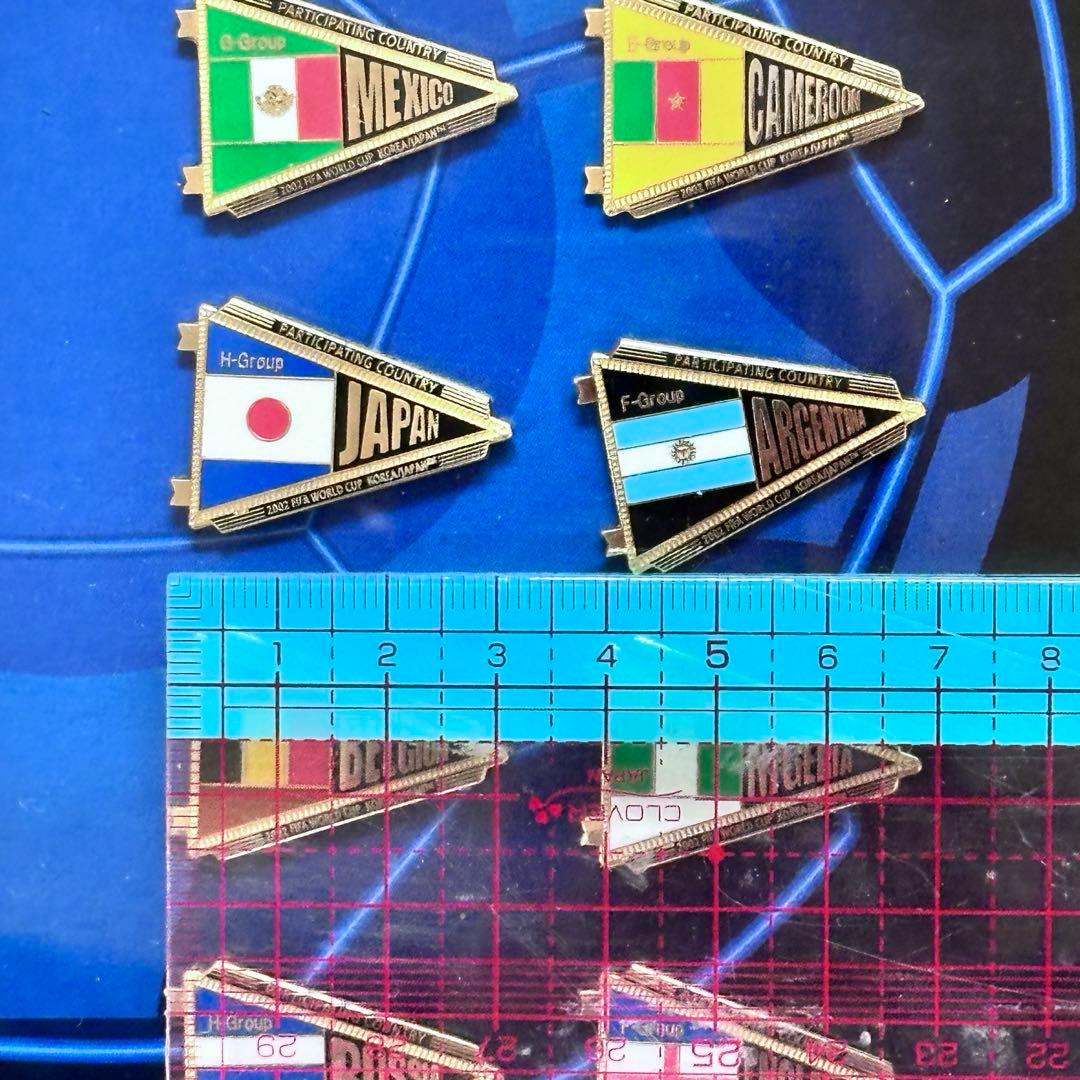 FIFA 2002 日韓ワールドカップ　ペナント型バッジセット
