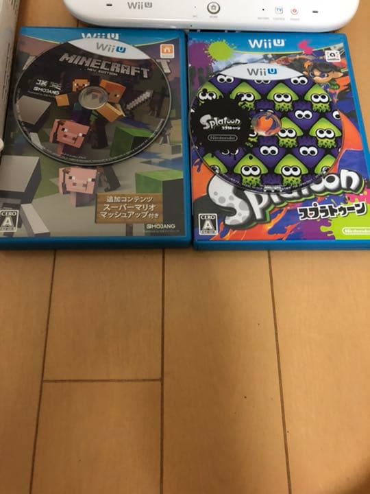 Wii U 本体カセット二個付き、充電器も