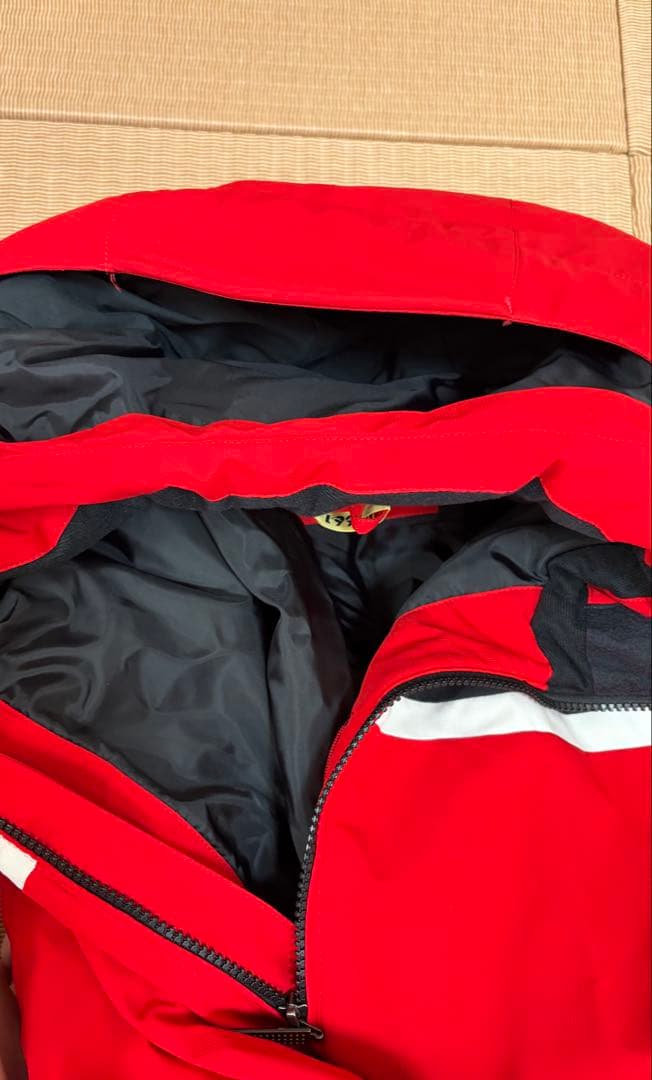 美品 DESCENTE デサント スキーウェア メンズ　近年モデル 赤×サイズＬ