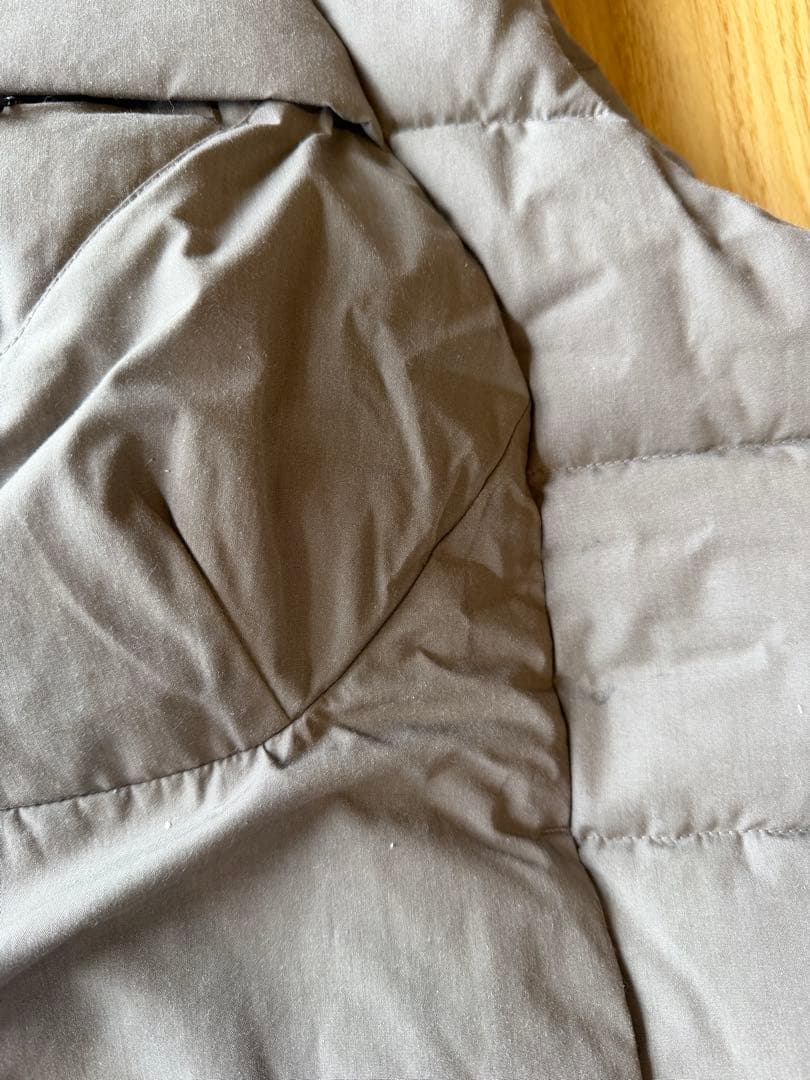 Oakley グレー ダウンベスト レギュラーフィット