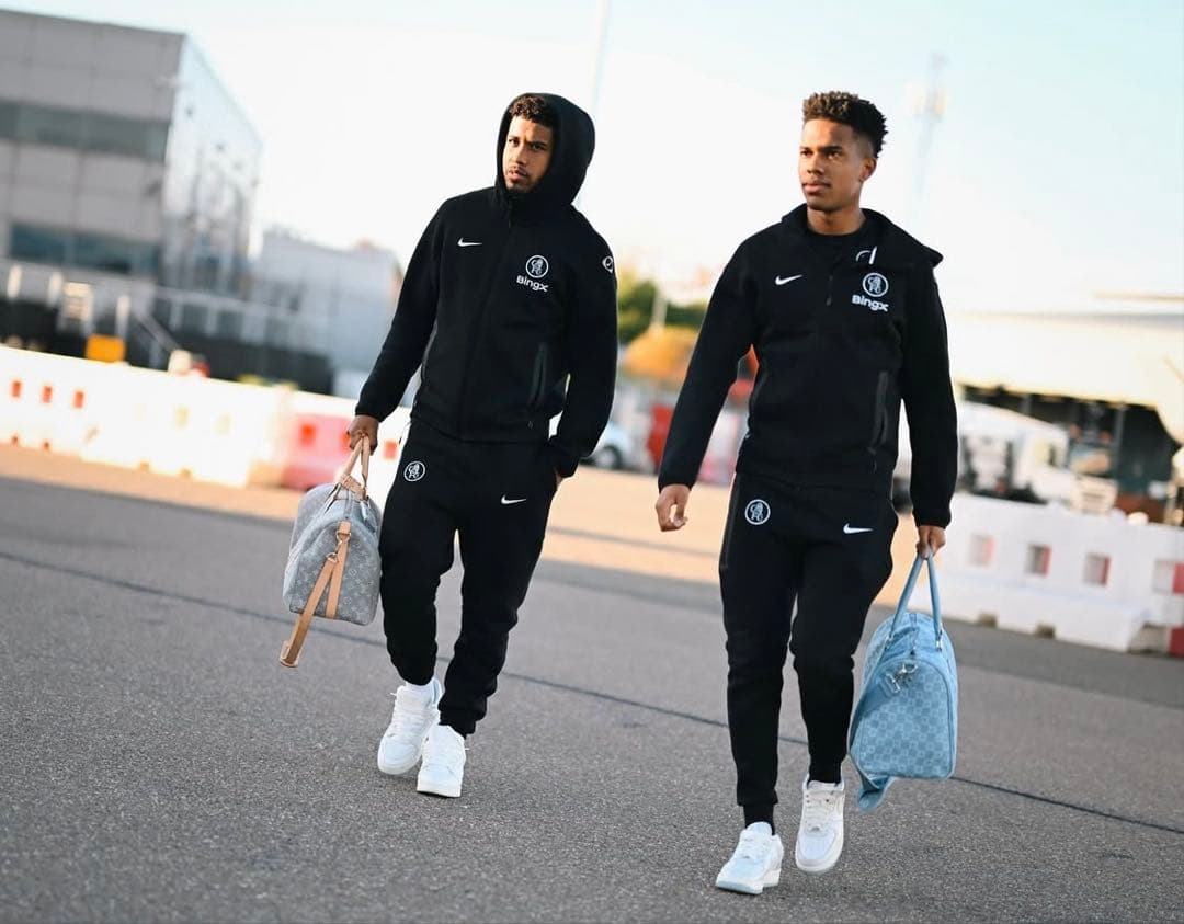 【希少モデル・ラスト1枚】NIKE テックフリース　パーカー　チェルシー