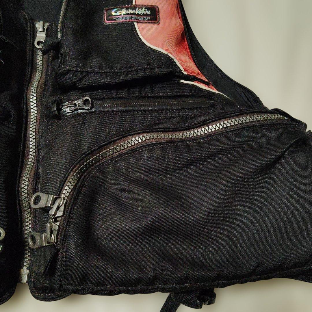 がまかつ　磯　Gamakatsu　フローティングベスト　 Lサイズ　黒/赤