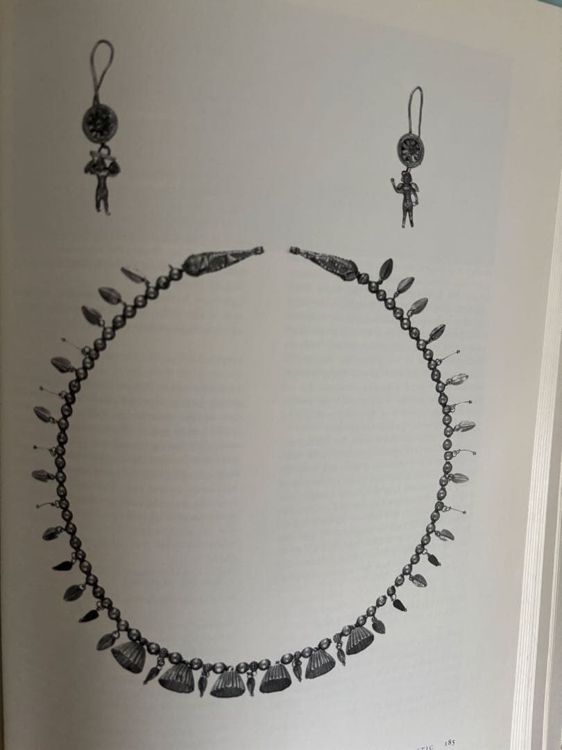 アート・デザイン・音楽 A Golden Legacy: Ancient Jewelry