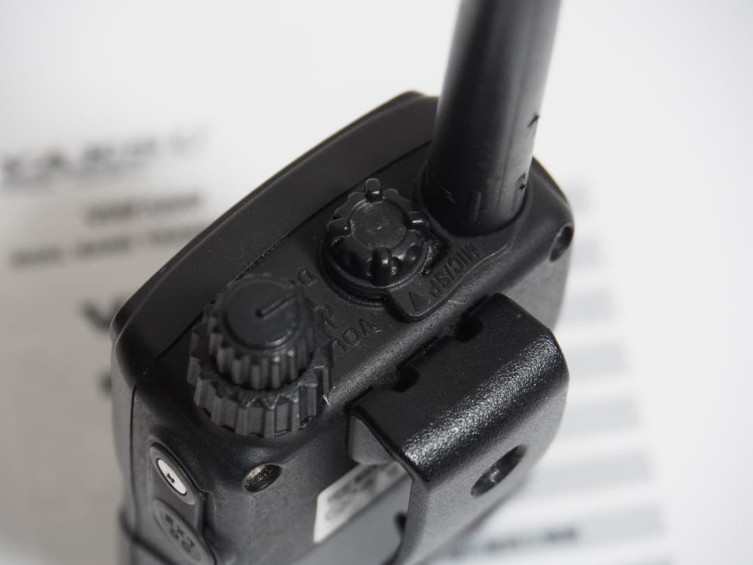 YAESU VX-6 デュアルバンドハンディトランシーバ / ワイドバンド受信