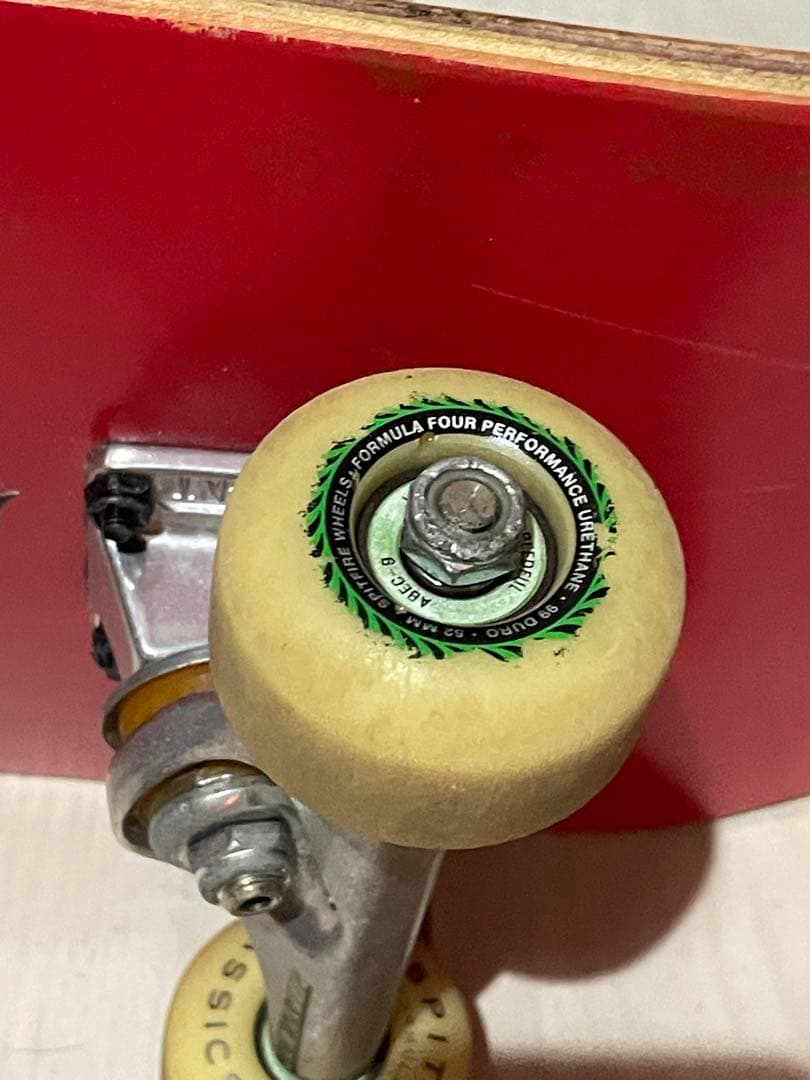 スケートボード　chocolate independent チタニウム