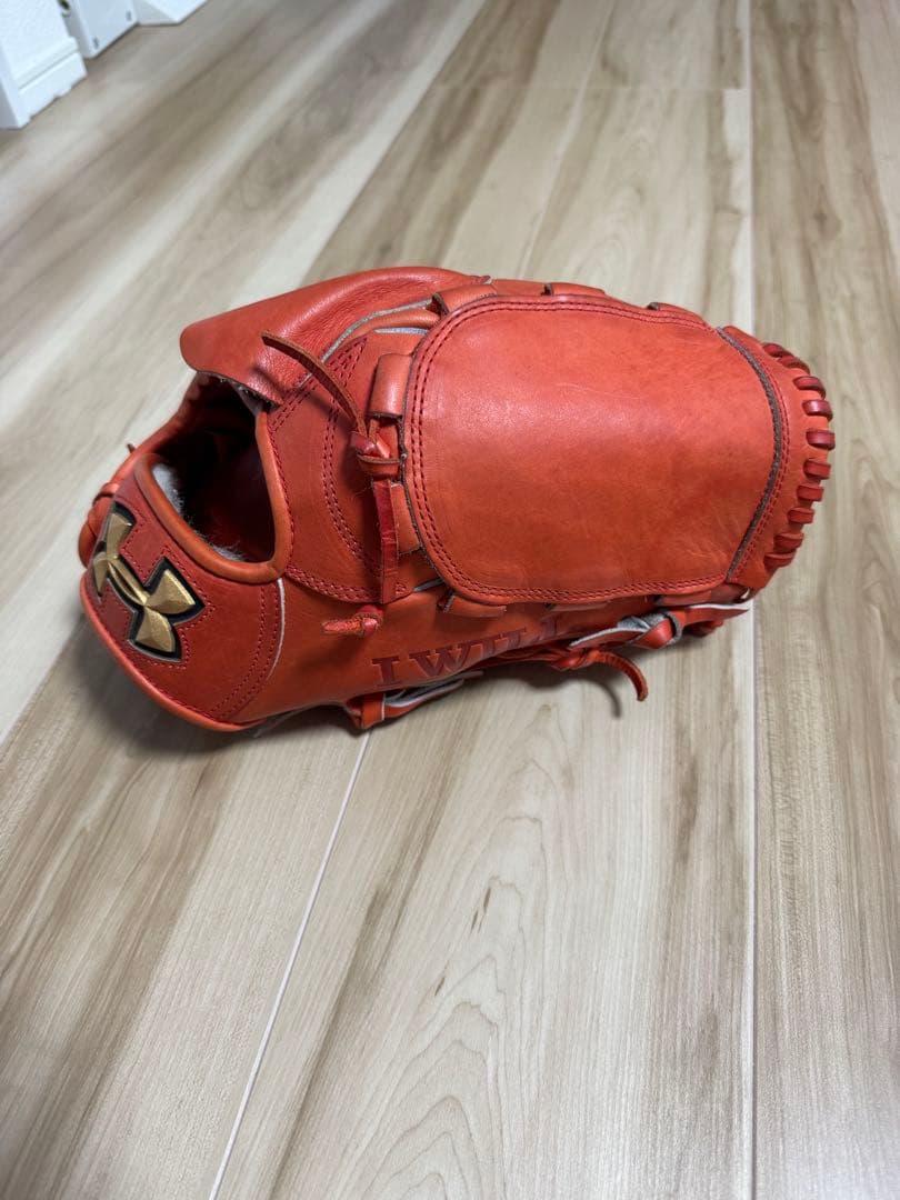 アンダーアーマー Under Armour 硬式グローブ オレンジ　投手用