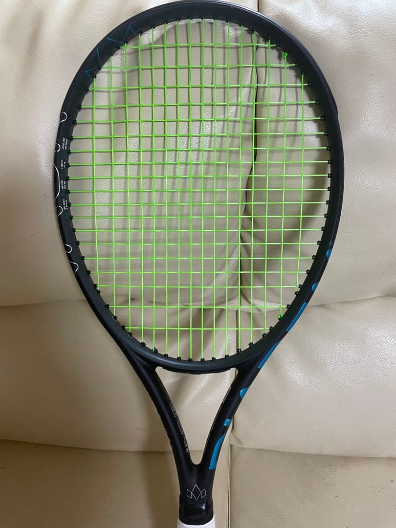 硬式テニスラケット　ダイアデム　NOVA V3 300g 100インチG2