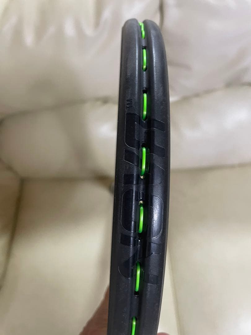 硬式テニスラケット　ダイアデム　NOVA V3 300g 100インチG2