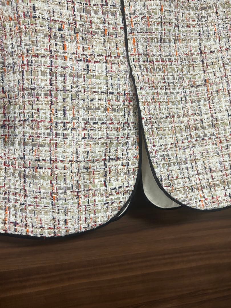 新品タグ付きTOMORROWLAND ホロウファンシーツイード トリミングジレ