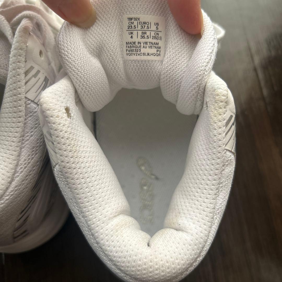 アシックス バスケットボールシューズ ホワイト