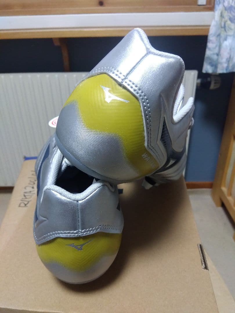 ラグビースパイク／ミズノ／28.5／シルバー／R1GA250104／新品