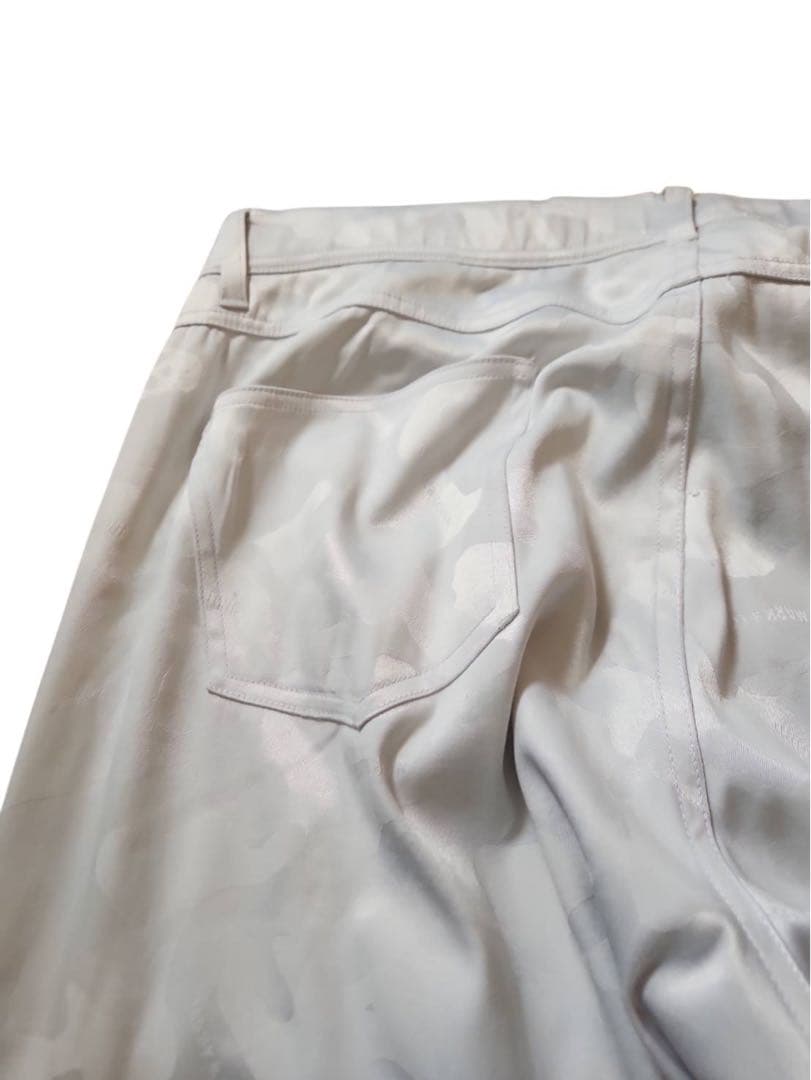 MARK&LONAパンツ 白カモフラ柄