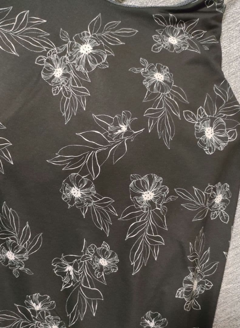 ⑥SUKALA スカーラ 花柄 フレアタンク M ブラック