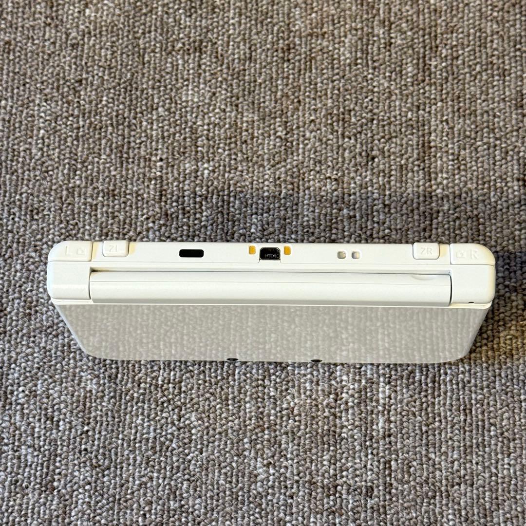 【美品】Newニンテンドー3DS LL パールホワイト 上IPS搭載