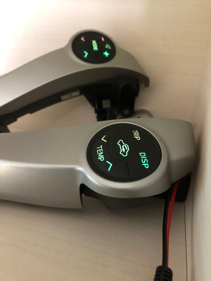 【自動色変化仕様】ZVW30 プリウス　前期　ステアリングスイッチ　カラフル