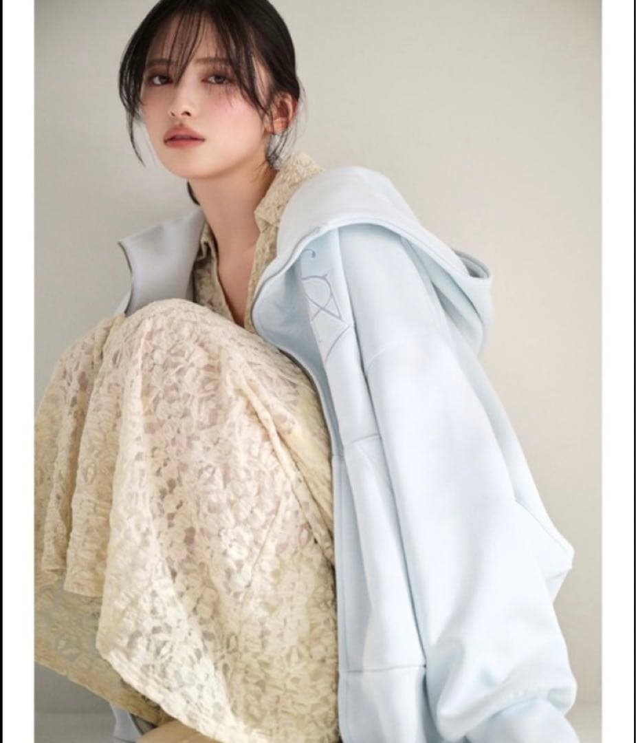 新品　スナイデル　エンブレムボンディングパーカー