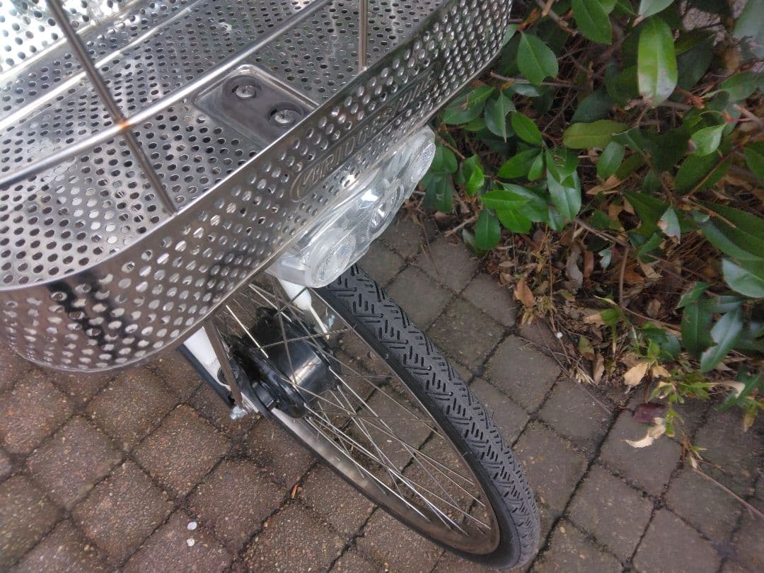 BRIDGESTONE アルベルトe 26インチ