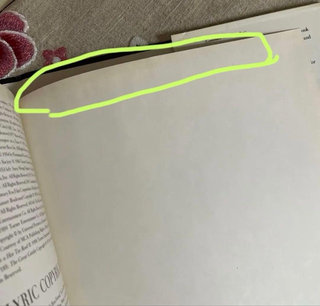 洋書 HOLLYWOOD JEWELS: MOVIES, JEWELRY, STARS