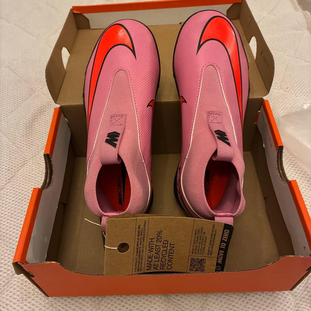 Nike サッカー　トレーニングシューズ　ジュニア20.0センチ