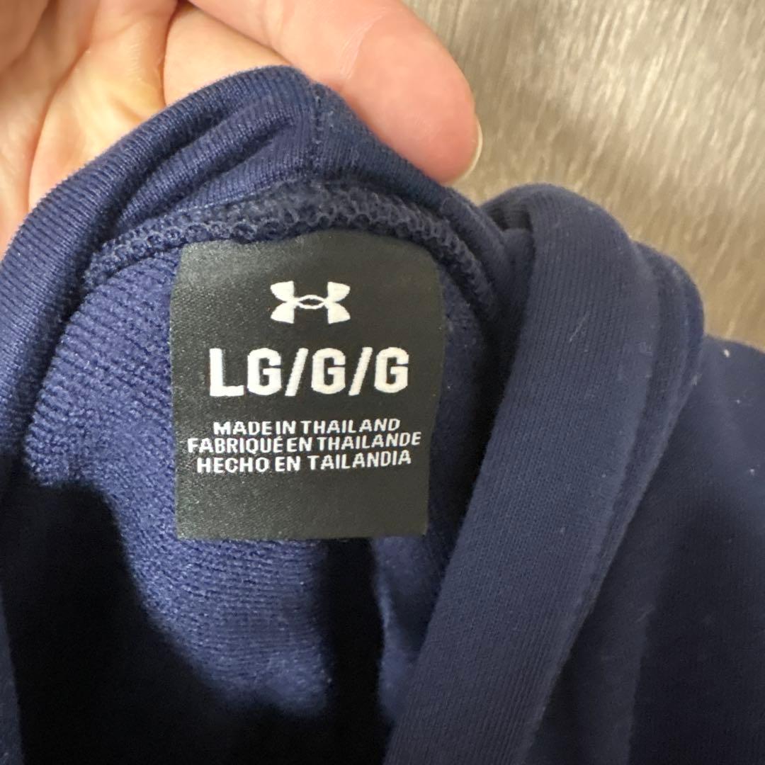 日本体育大学　硬式野球部　練習帽子、パーカー