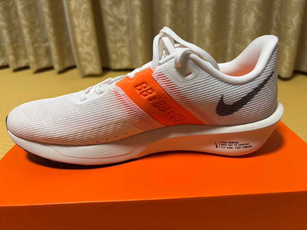 新品未使用品 27.0㎝ ナイキ NIKE エア ズーム ライバル フライ4