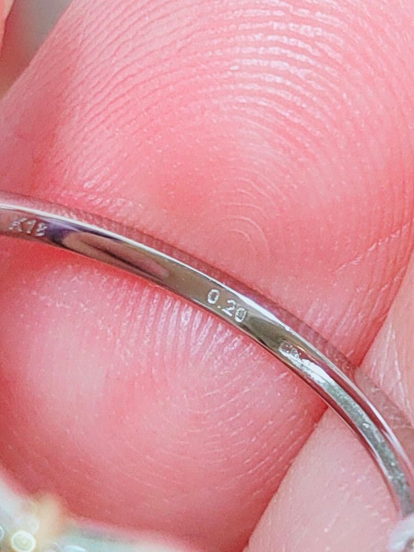 新入荷 未使用品 k18 pt950 ダイヤモンド 0.20ct リング