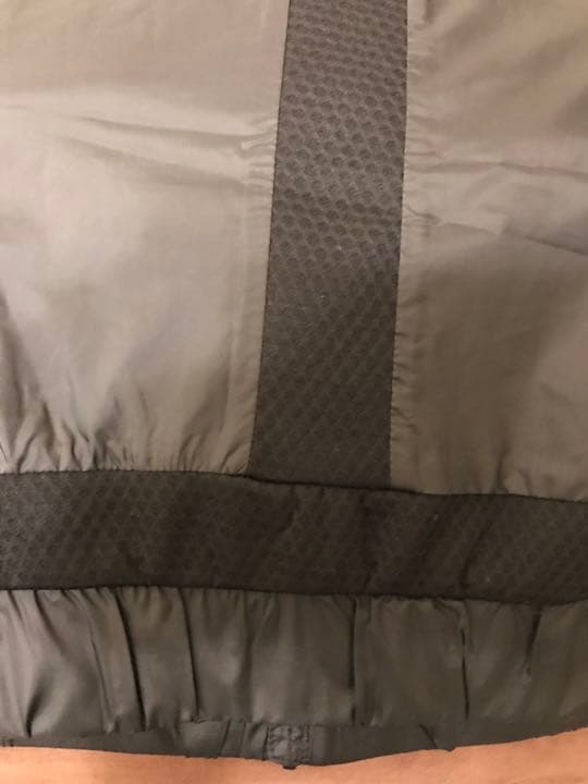 asics トレーニング ウインド ジャケット新品Mサイズお値下げ