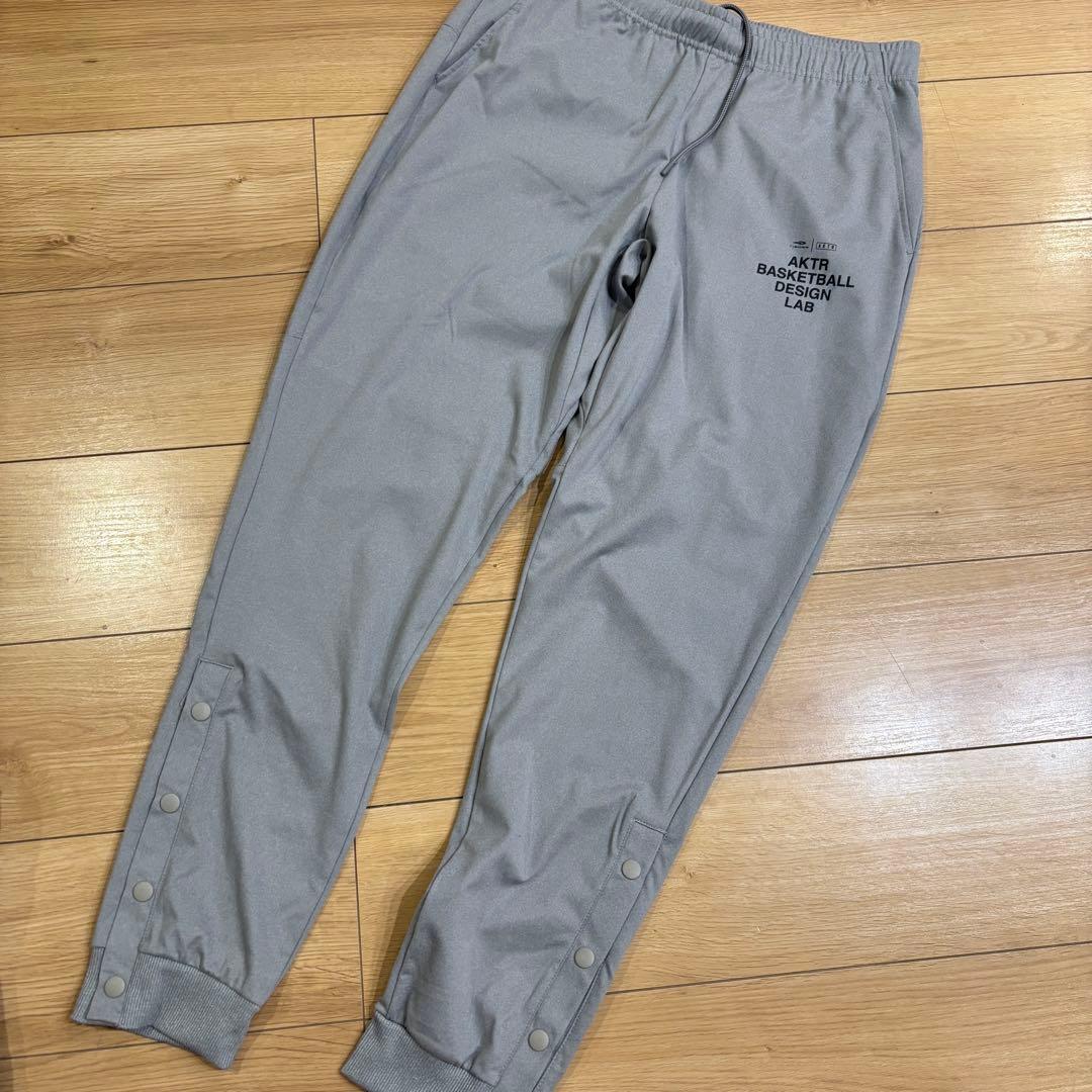 新品　TIGORA×AKTR トレーニングウェア　上下　バスケ　ユニセックス