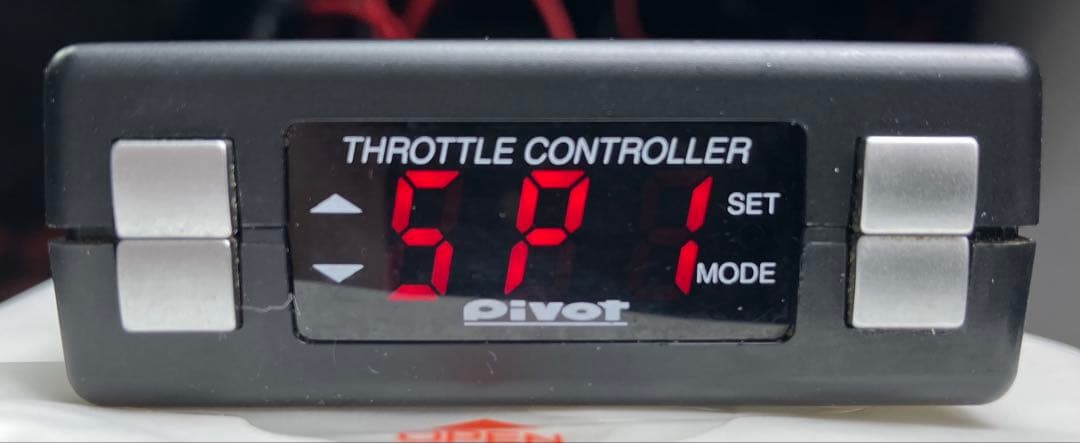 PIVOT 3 drive COMPACT スロットルコントローラー