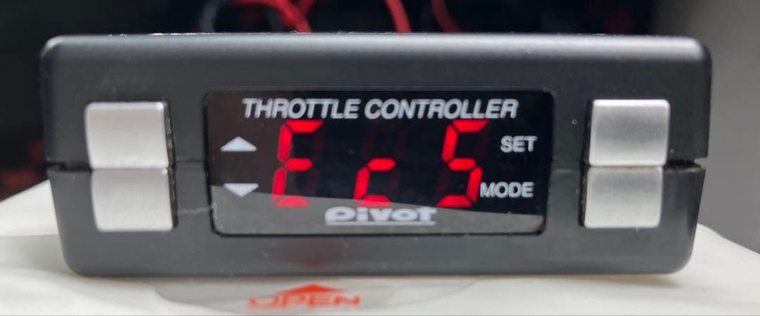 PIVOT 3 drive COMPACT スロットルコントローラー