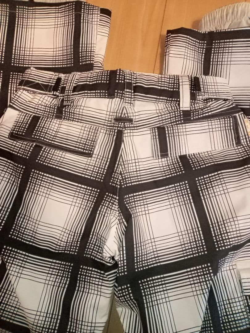 希少ROXY★スノーボードウェア★タグ付未使用スノーボードウェアレディース上下