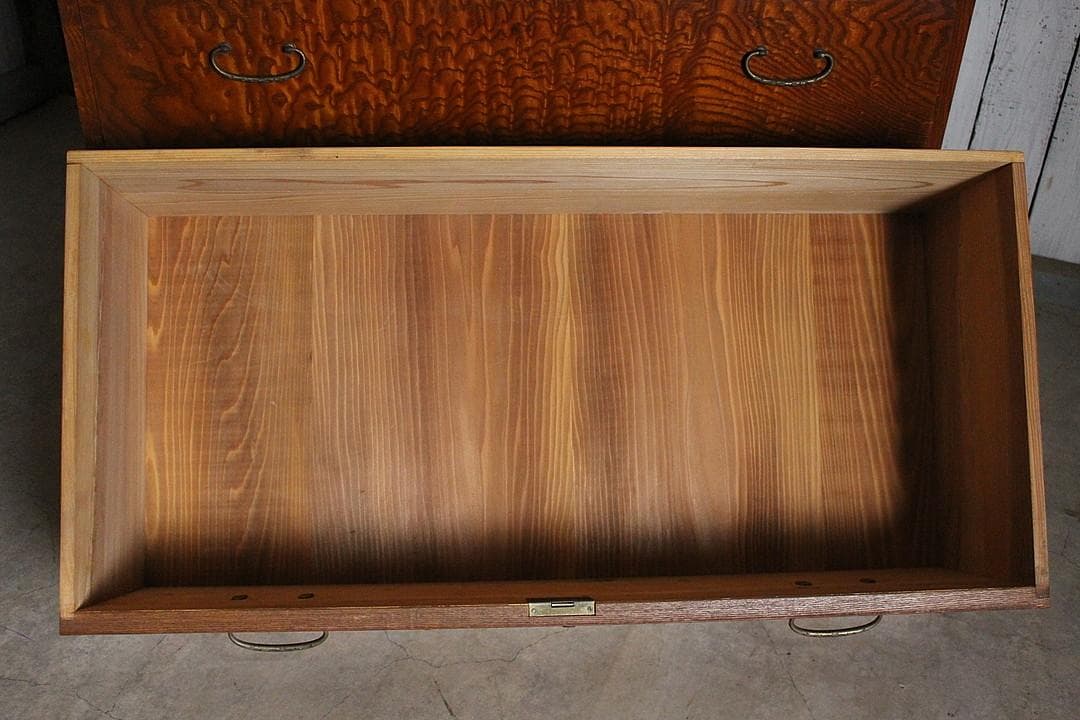 古い木製の引き出し2段　チェスト　箪笥　収納　古家具　古民家