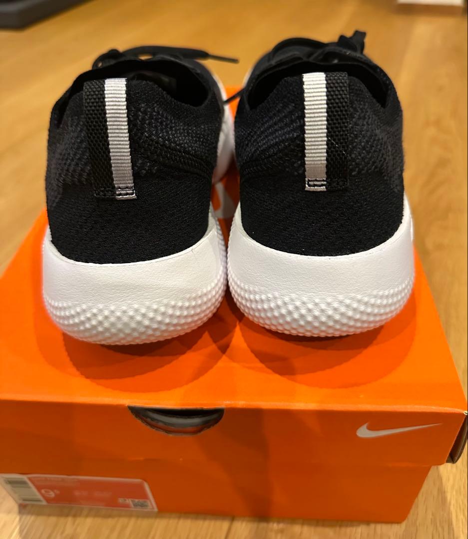 新品未使用 Nike Free 2025 ランニングシューズ　ブラック/ホワイト