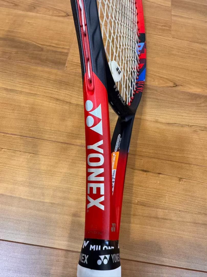 （美品）YONEX VCORE 100 テニスラケット