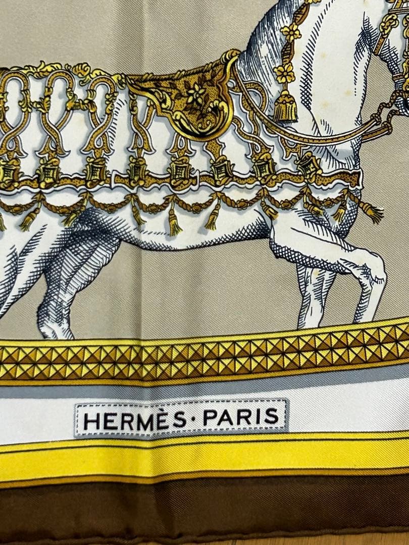 HERMES シルクスカーフ カレ90 盛装の馬
