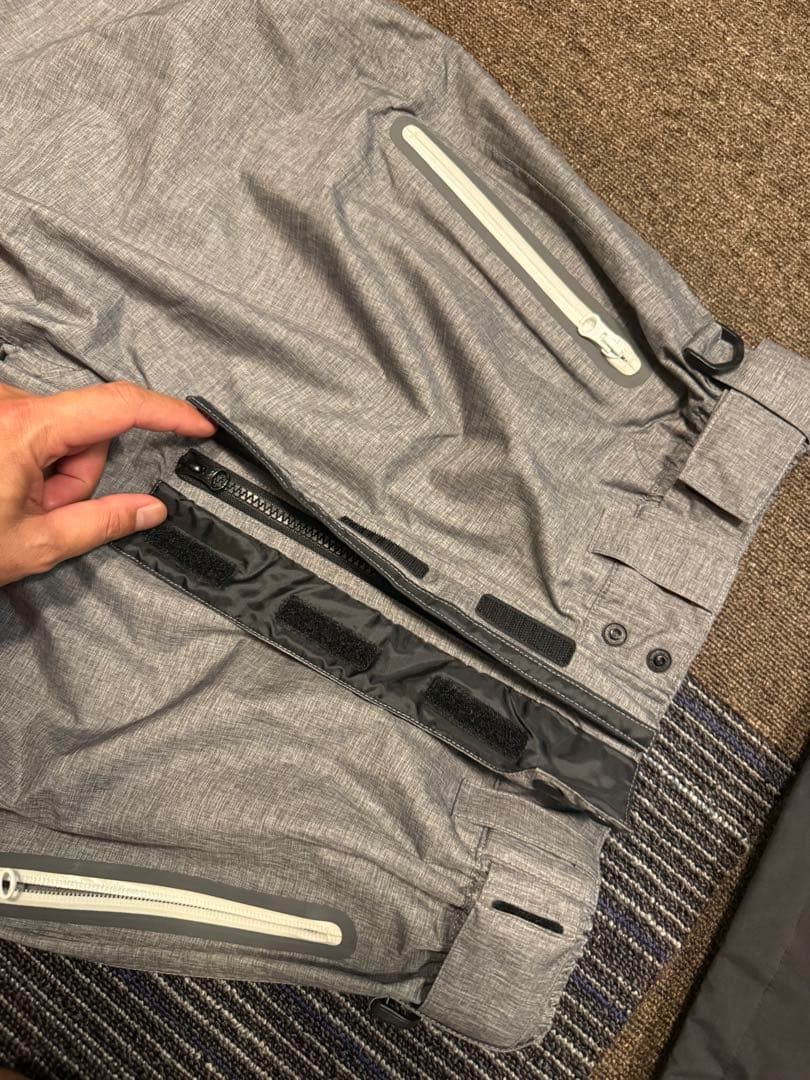 毎日値下げ中　完売品　超希少　バリバス　ドライアーマーレインスーツvars-09